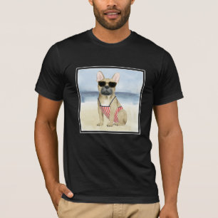 Hot Dog   Puppy in zonnebril bij het strand T-shirt