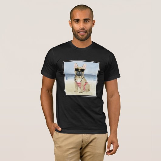 Hot Dog | Puppy in zonnebril bij het strand T-shirt (Voorkant volledig)