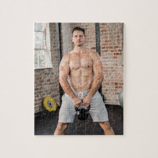 Hot Guy Sexy Shirtless Musculair Man werkt buiten  Legpuzzel