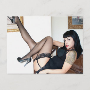 Hot Lady in Black Briefkaart