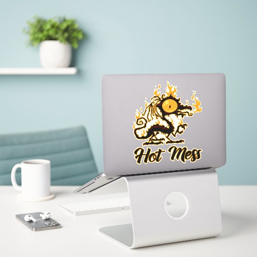 Hot Mess Crisy Dragon Sticker (Laptop op bureau)