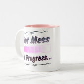 Hot Mess...In uitvoering Tweekleurige Koffiemok (Voorkant links)