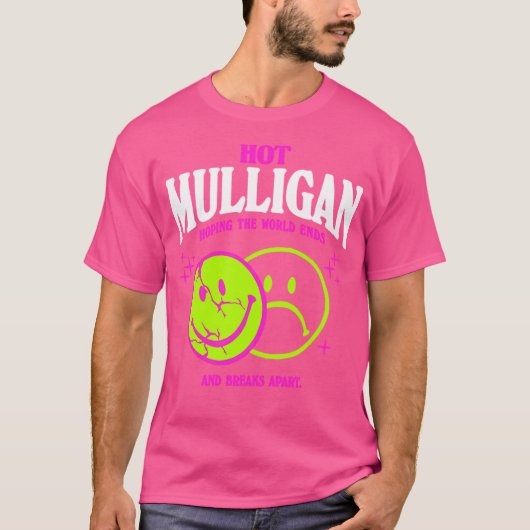 Hot Mulligan Merch Smile Shirt (Voorkant)