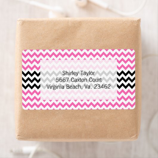 Hot Pink and Black Chevron by Shirley Taylor Etiket (Insitu)