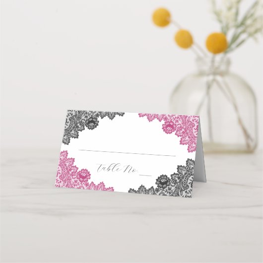 Hot Pink and Black Floral Lace Wedding Plaatskaartje (Voorkant)