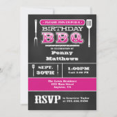 Hot Pink BBQ Verjaardag Chalkboard Uitnodiging (Voorkant)