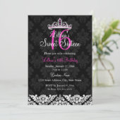 Hot Pink Black Damask & Tiara Sweet 16 Uitnodiging (Staand voorkant)