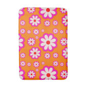 Hot Pink Daisies op Verbrand Sinaasappel 70s Retro Badmat (Voorkant Verticaal)