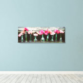 Hot Pink Daisy Canvas Afdruk (Insitu (Houten vloer))