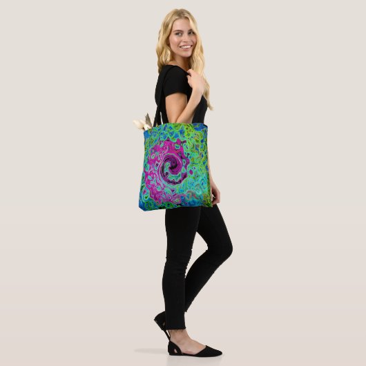 Hot Pink en Blue Groovy Abstract Retro Swirl Tote Bag (Op model)