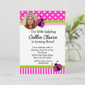 Hot Pink en Green Ladybug BIrthday-uitnodigingen Kaart (Staand voorkant)