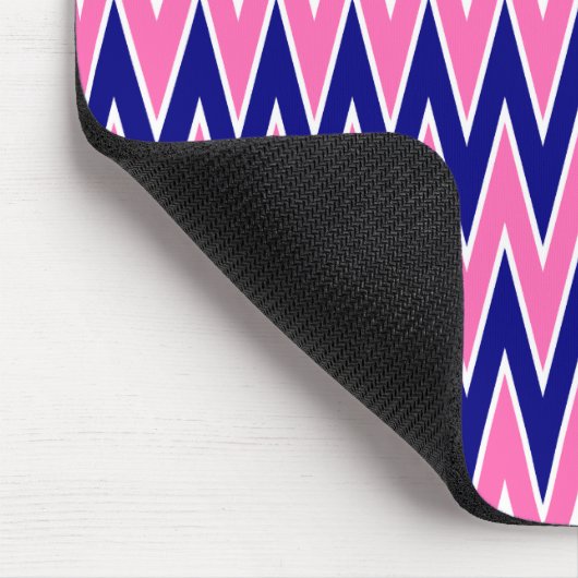 Hot Pink en Navy Blue Zigzag Pattern Muismat (Hoek)