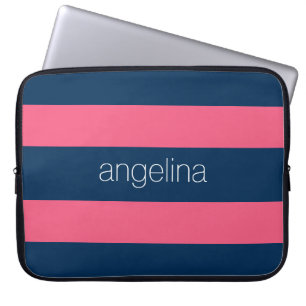 Hot Pink en Navy Modern Rugby Stripes met naam Laptop Sleeve