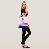 Hot Pink en Navy Stripes Zee Nautisch Paard Tote Bag (Op model)
