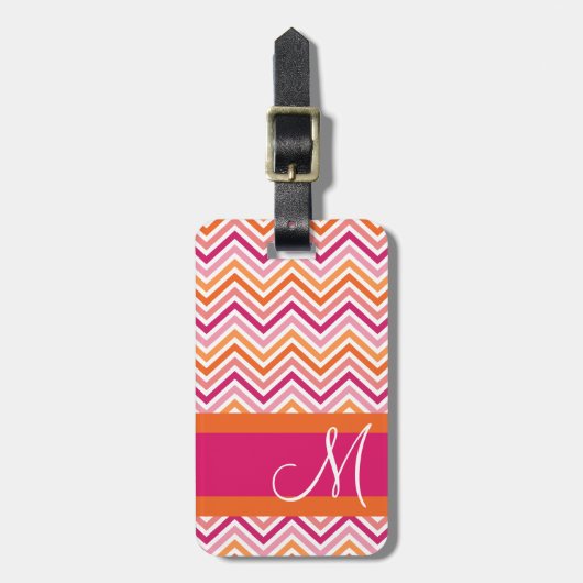 Hot Pink en Oranje Chevron Patroon met monogram Bagagelabel (Voorkant verticaal)