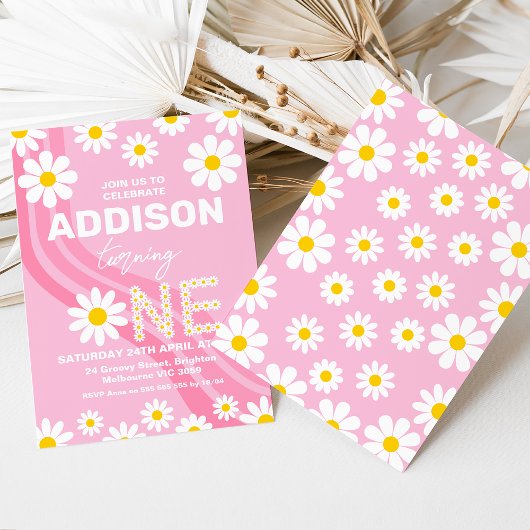 Hot Pink Hippy Wave Daisy 1st Verjaardag Uitnodigi Kaart