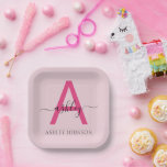 Hot Pink Modern Script Girly Monogram Naam Papieren Bordje<br><div class="desc">Verhoog uw evenement met deze geavanceerde en stijlvolle papieren borden met een gedurfd monogram-ontwerp. De combinatie van een heet roze initiaal met het gepersonaliseerde script van jouw naam creëer is een moderne maar tijdloze esthetiek die elegantie perfect in evenwicht brengt met flair. Ideaal voor feesten die zowel gemak als schoonheid...</div>