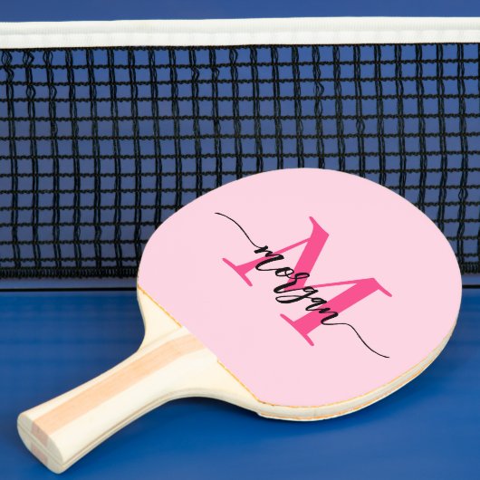 Hot Pink Modern Script Girly Monogram Naam Tafeltennisbatje (Insitu)