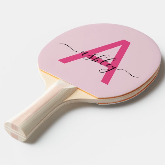 Hot Pink Modern Script Girly Monogram Naam Tafeltennisbatje (Voorkant Gekanteld)