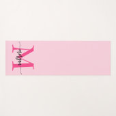 Hot Pink Modern Script Girly Monogram Naam Yogamat (Voorkant (horizontaal))