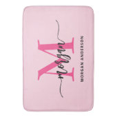 Hot Pink Monogram Dorm Room voor meisjes Badmat (Voorkant Verticaal)