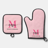 Hot Pink Monogram Meisje Keukenscript Ovenwant & Pannenlap Set (Voorkant)