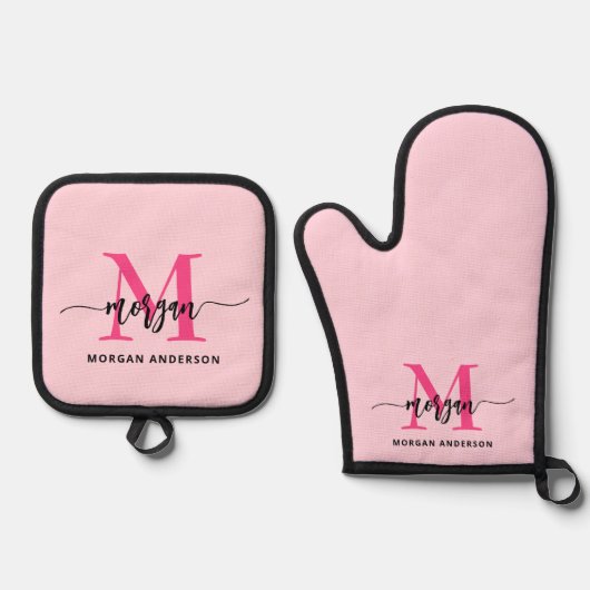 Hot Pink Monogram Meisje Keukenscript Ovenwant & Pannenlap Set (Voorkant)