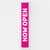 Hot Pink Nu Geopend Banner (Verticaal)