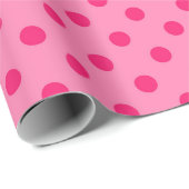 Hot Pink op Pink Polka Dots Patroonontwerp Cadeaupapier (Rol Hoek)
