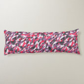 Hot pink, purple and black camo abstract lichaamskussen (Achterkant)