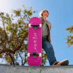 Hot Pink White Classy Curved Swash Handtekening Na Persoonlijk Skateboard<br><div class="desc">Creëer uw eigen elegante signature style script skateboard voor haar. Pas de grootte van de moderne stijlvolle gebogen swash handgeschreven kalligrafie script stijl als dat nodig is om te passen binnen de vrachtwagens en wielen. Als u de witte kleur van het scriptlettertype wijzigt, moet u controleren of de kleur van...</div>