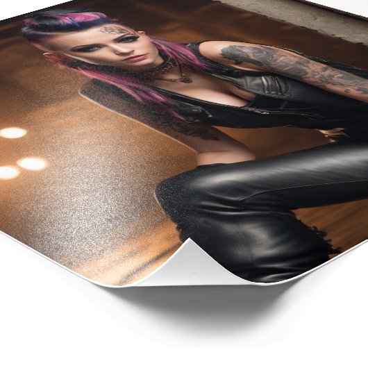 Hot Punk Tattoo Meisje in Leer in Dance Studio Foto Afdruk (Hoek)