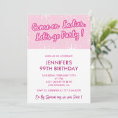 Hot roze 99e verjaardag uitnodigingen Glitter (Staand voorkant)