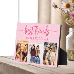 Hot roze beste vrienden 3 foto collage Keepsake Fotoplaat<br><div class="desc">Vier je vriendschap met de Hot Pink Besties Friends 3 Fotocollage Keepsake Plaque. Deze levendige en gepersonaliseerde plaquette heeft een stijlvol, hot roze design, met een prachtig gerangschikte collage van drie gekoesterde foto's. Gemaakt van hoogwaardige materialen, is het perfect om op een bureau, plank of muur weer te geven. De...</div>