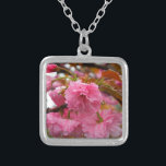 Hot-roze Cherry Blossom Flowers Zilver Vergulden Ketting<br><div class="desc">Hot-Roze Cherry Blossom Flowers Foto van Sandy Closs,  genomen op Lake Arrowiad Pink,  flower,  bloem,  bloem,  bloem,  lente,  kersen,  kersen,  tuin,  bruiloft,  bruiloften;</div>