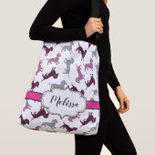 Hot-roze Damask Dachshunds Aangepaste naam Crossbody Tas (Dichtbij)