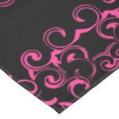 Hot-roze en Black Swirl Gothic Wedding Tafelkleed (Gekanteld)