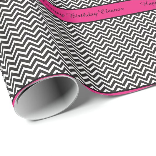 Hot-roze en Chevron ZigZag, aangepaste Birthday Gi Cadeaupapier (Rol Hoek)