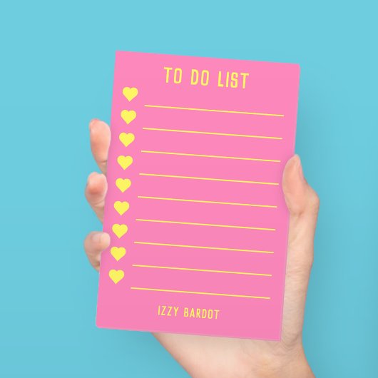 Hot roze en gele to-do lijst post-it® notes