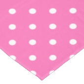 Hot-roze en White Polka Dot Pattern Tafelkleed (Gekanteld)
