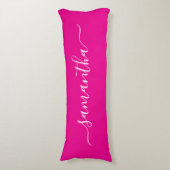 Hot Roze en Wit Elegant Script Handtekening Naam Lichaamskussen (Voorkant Verticaal)
