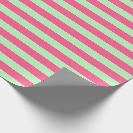Hot-roze en zachte groene strepen cadeaupapier (Hoek)