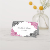 Hot roze en zwarte bloemenkant bruiloft plaatskaartje (Achterkant)