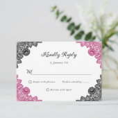 Hot roze en zwarte bloemenkant bruiloft RSVP kaartje (Staand voorkant)