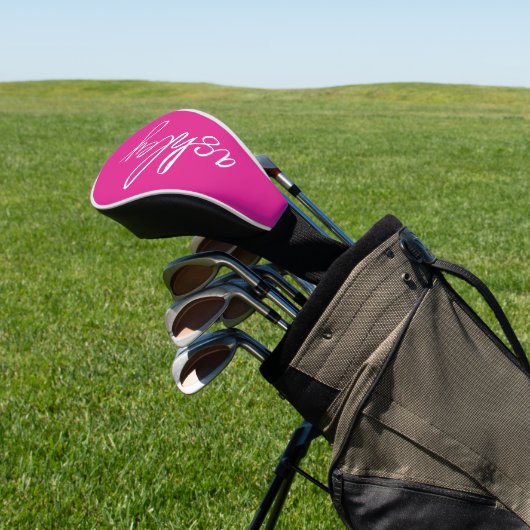 Hot roze handgeschreven script monogram golfheadcover (Insitu)
