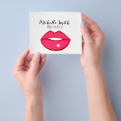 Hot-roze lippen ontwerp Make-up kunstenaar Flyer (Hand)