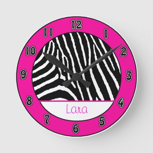 Hot-roze meisjes Zebra wandklok met naam (Voorkant)