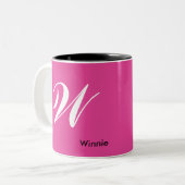 Hot-roze minimalistische monogram Aangepaste naam Tweekleurige Koffiemok (Voorkant links)