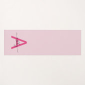 Hot Roze Modern Script Girly Monogram Naam Yoga Yogamat (Voorkant (horizontaal))