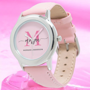 Hot Roze Modern Script Meisjes Monogram Naam Horloge